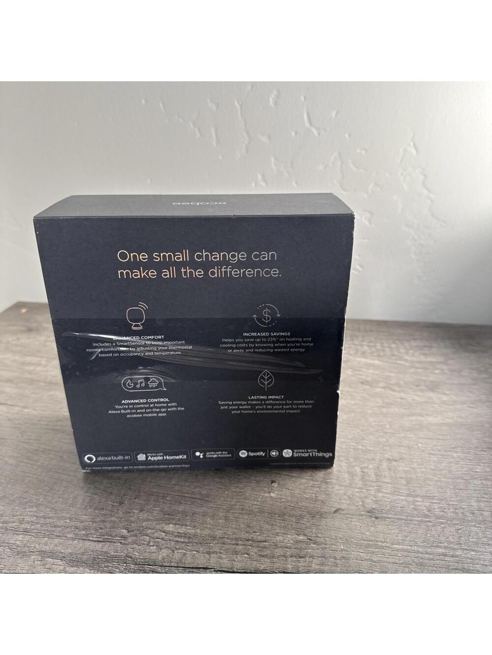 ecobee SmartThermostat EB-STATE5-01 With Voice Control & Smart Sensor Included - Picture 5 of 5